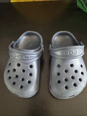 CROCS Kids Classic Clog in Dark Blue